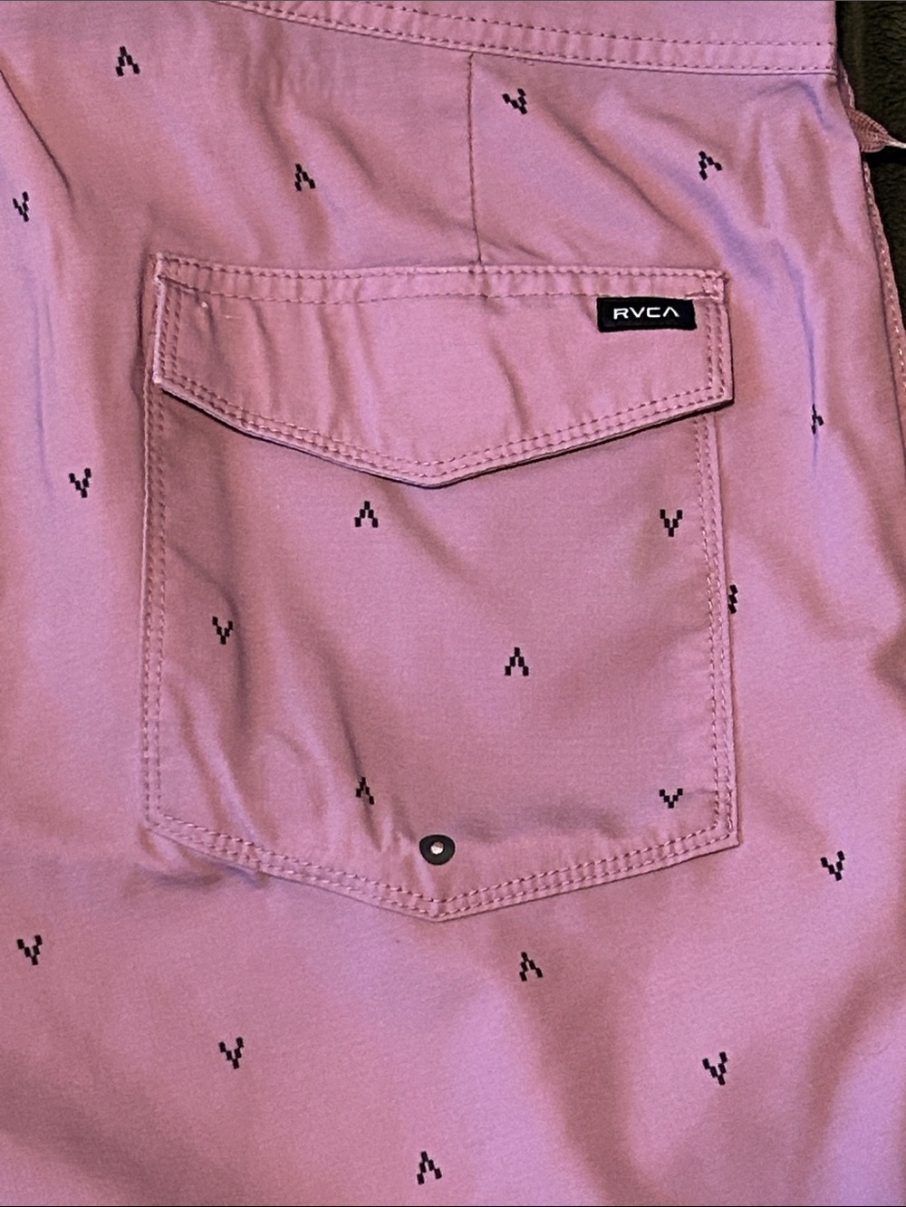 RVCA Men’s Pink Boardshorts with Micro V Print - Picture 4 of 6